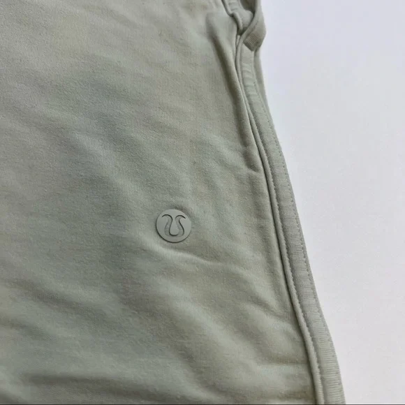 Lululemon crop drawstring pants - Picture 4 of 4